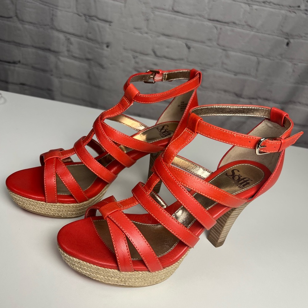 NEW Sofft St. Larouse Coral Strappy Heels - Size 9 NIB